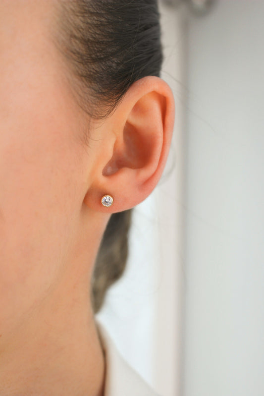 Dainty 14kt Gold Filled Round Zirconia ∙ Studs Earrings
