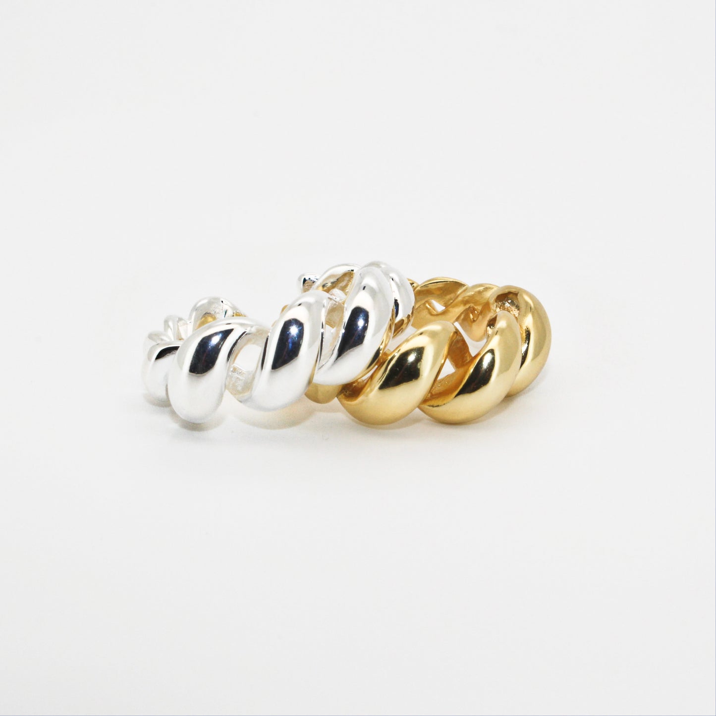CROISSANT ∙ 925 Sterling Silver Ribbon Ring ∙ Candy Ring ∙ Twisted Gold Ring ∙ Unique Solid Silver Signet ∙ Adjustable Ring Creation Megane