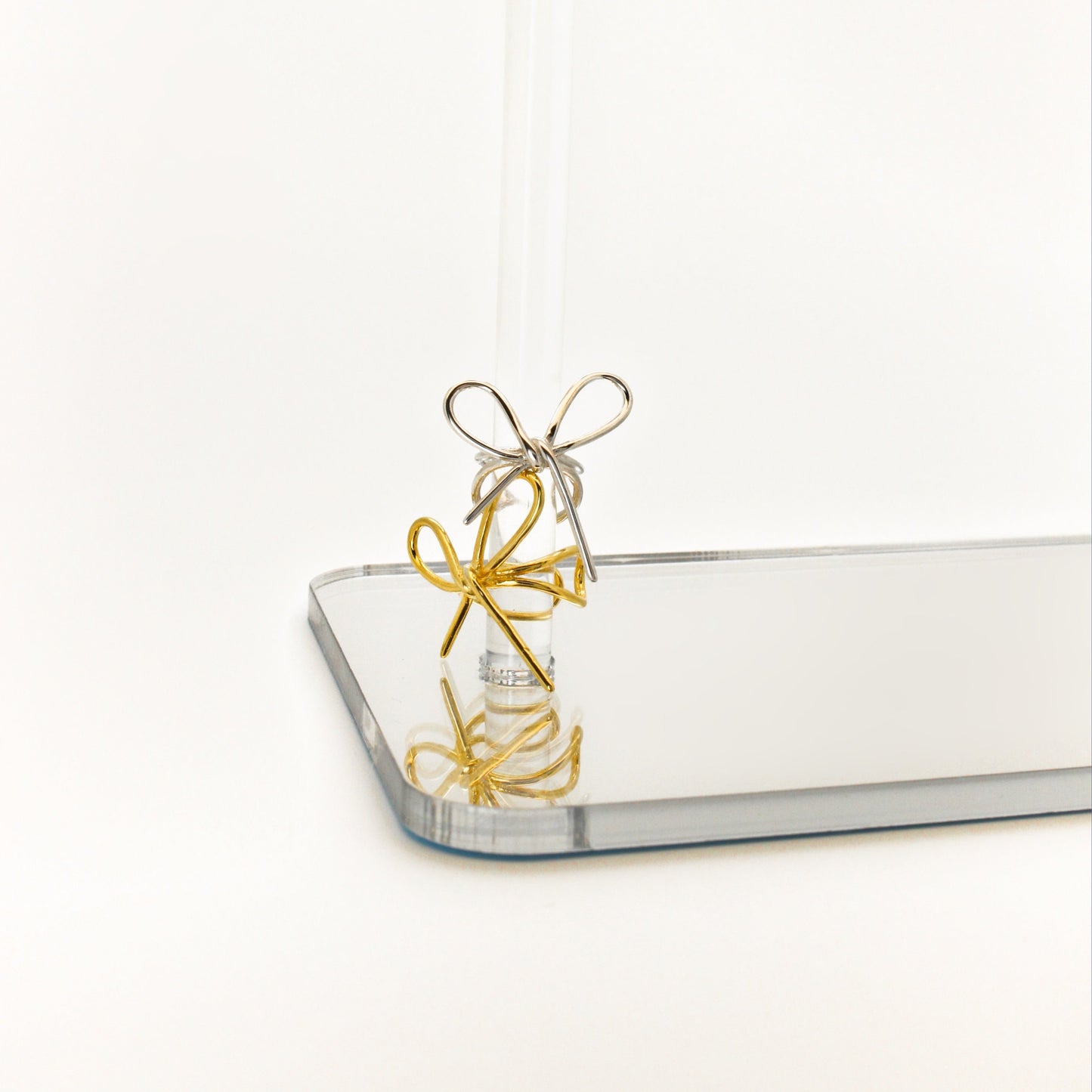 925 Sterling Silver Bow Ear Cuff ∙ Tiny Wire Cuff ∙ Fake Piercing