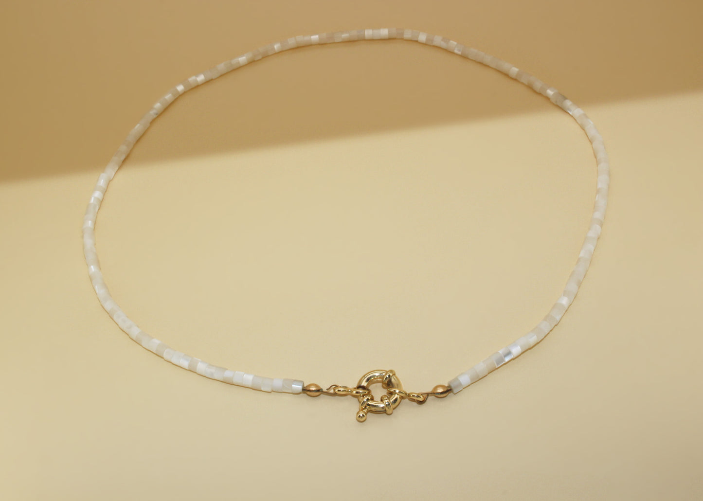 Natural Shell Beads Choker Style Necklace ∙ Mother of Pearl Shell 16''