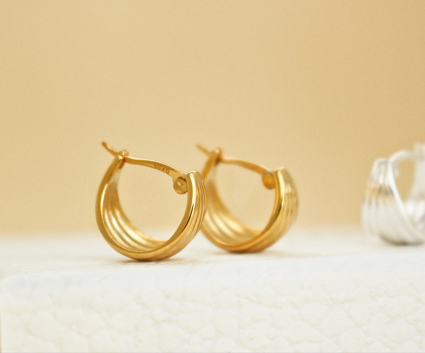 ARIEL - Shell Hoops Earrings in 925 Sterling Silver 18K Gold