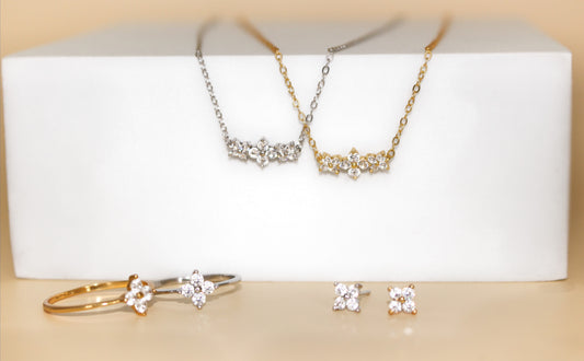 925 Sterling Silver Dainty Flower Necklace ∙ Trio Flower Chain