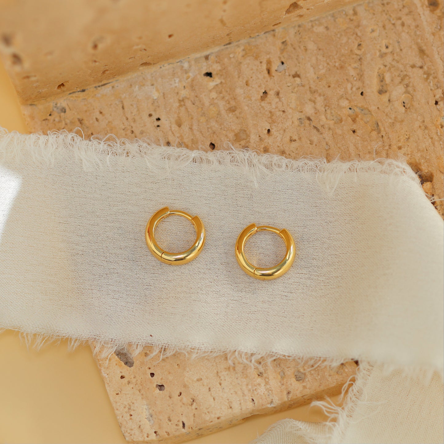 18 karat Gold Vermeil Hoops Earrings ∙ 12mm Huggies