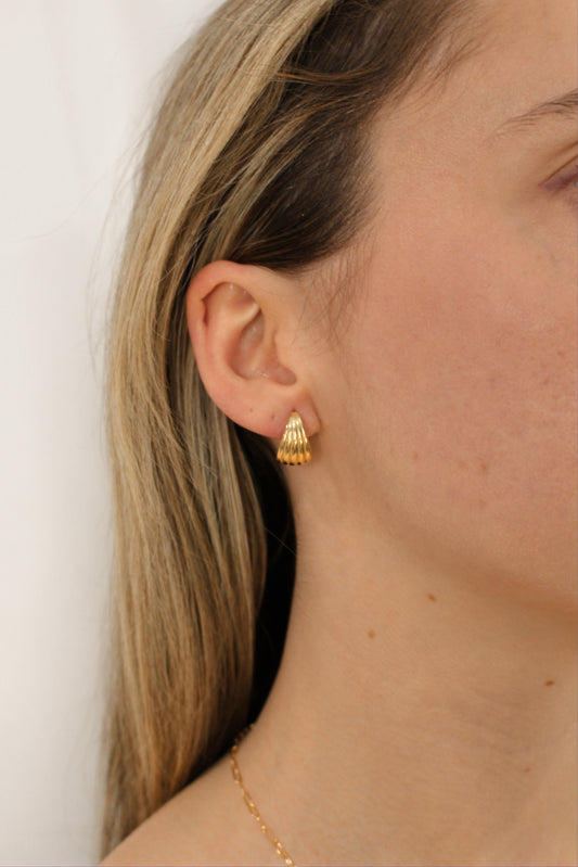 ARIEL - Shell Hoops Earrings in 925 Sterling Silver 18K Gold