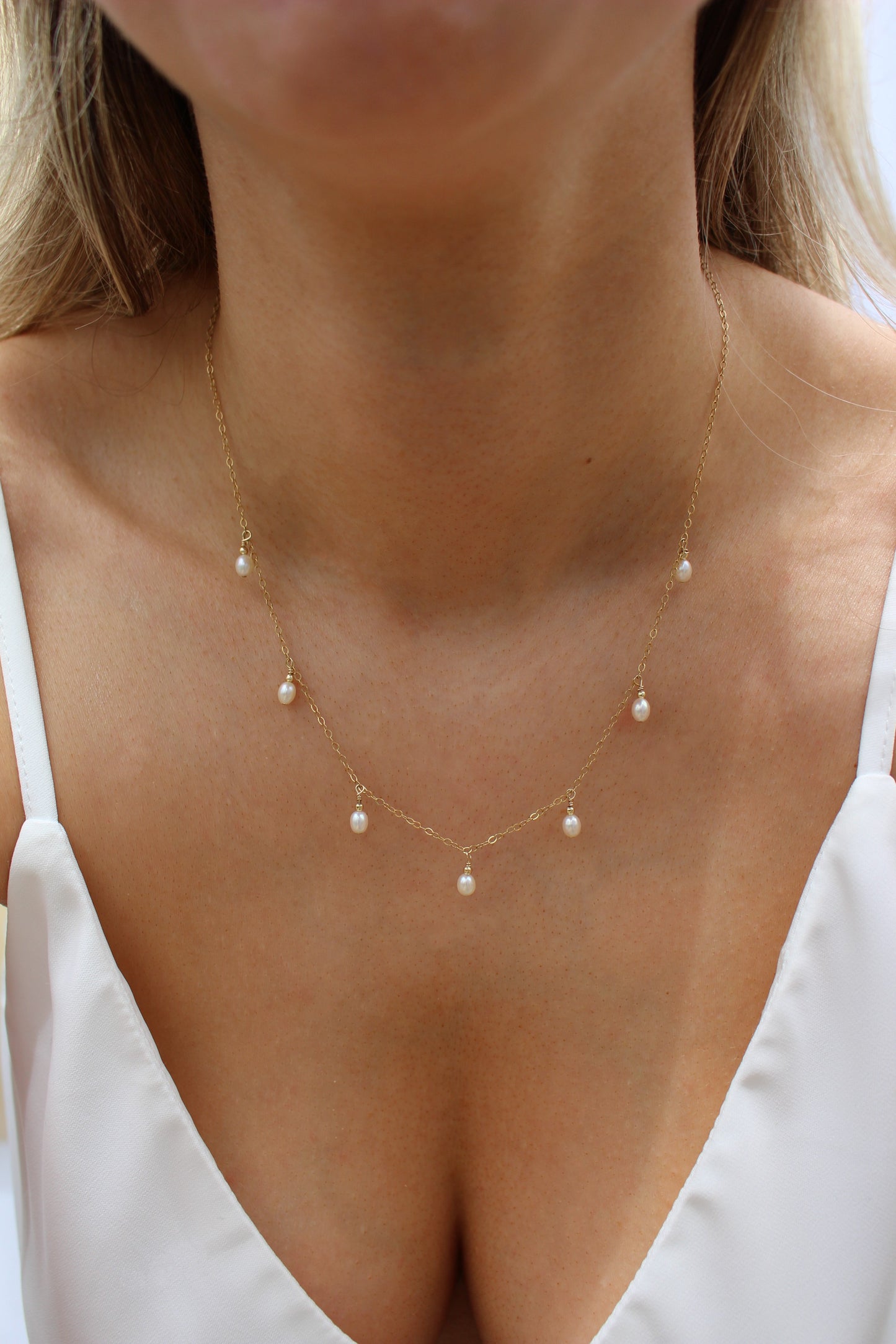 14K Gold Filled Dainty Freshwater Dangling Pearl Necklace