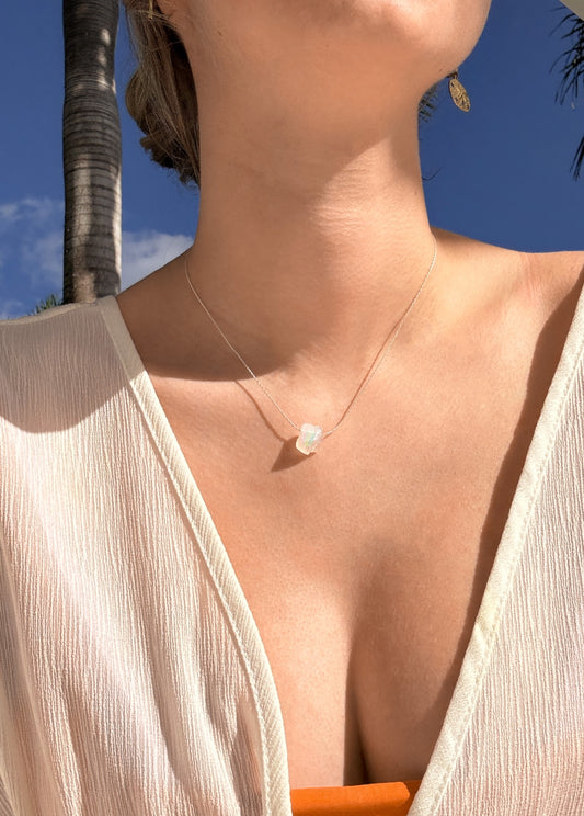 Gemstone Raw Crystal Necklace in 14k Gold Filled · Natural Freeform Stones · Labradorite Moonstone Peridot Rose Quartz Carnelian Necklace