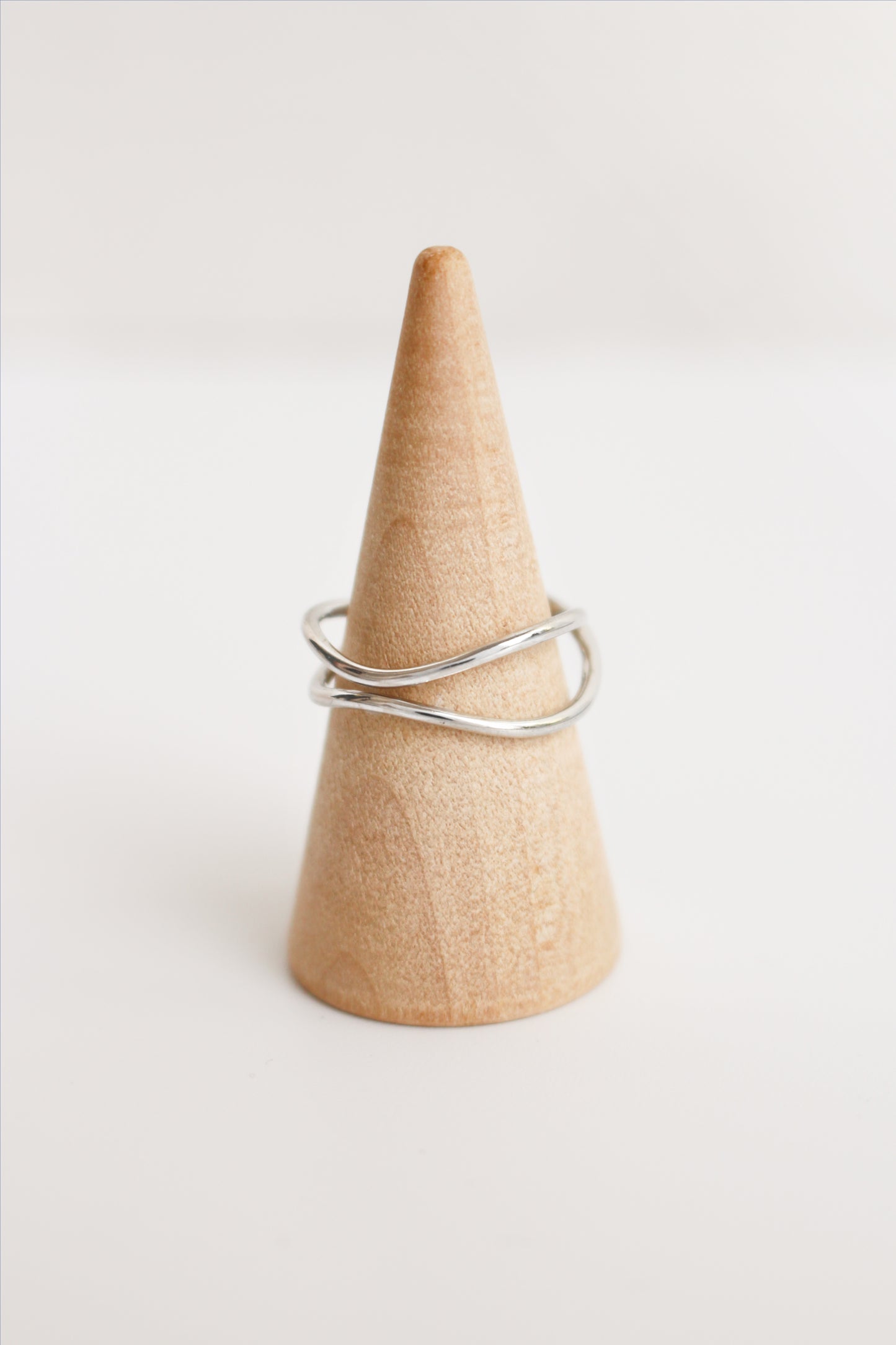 925 Sterling Silver Wavy Ring ∙ Dainty Interweaving Ring