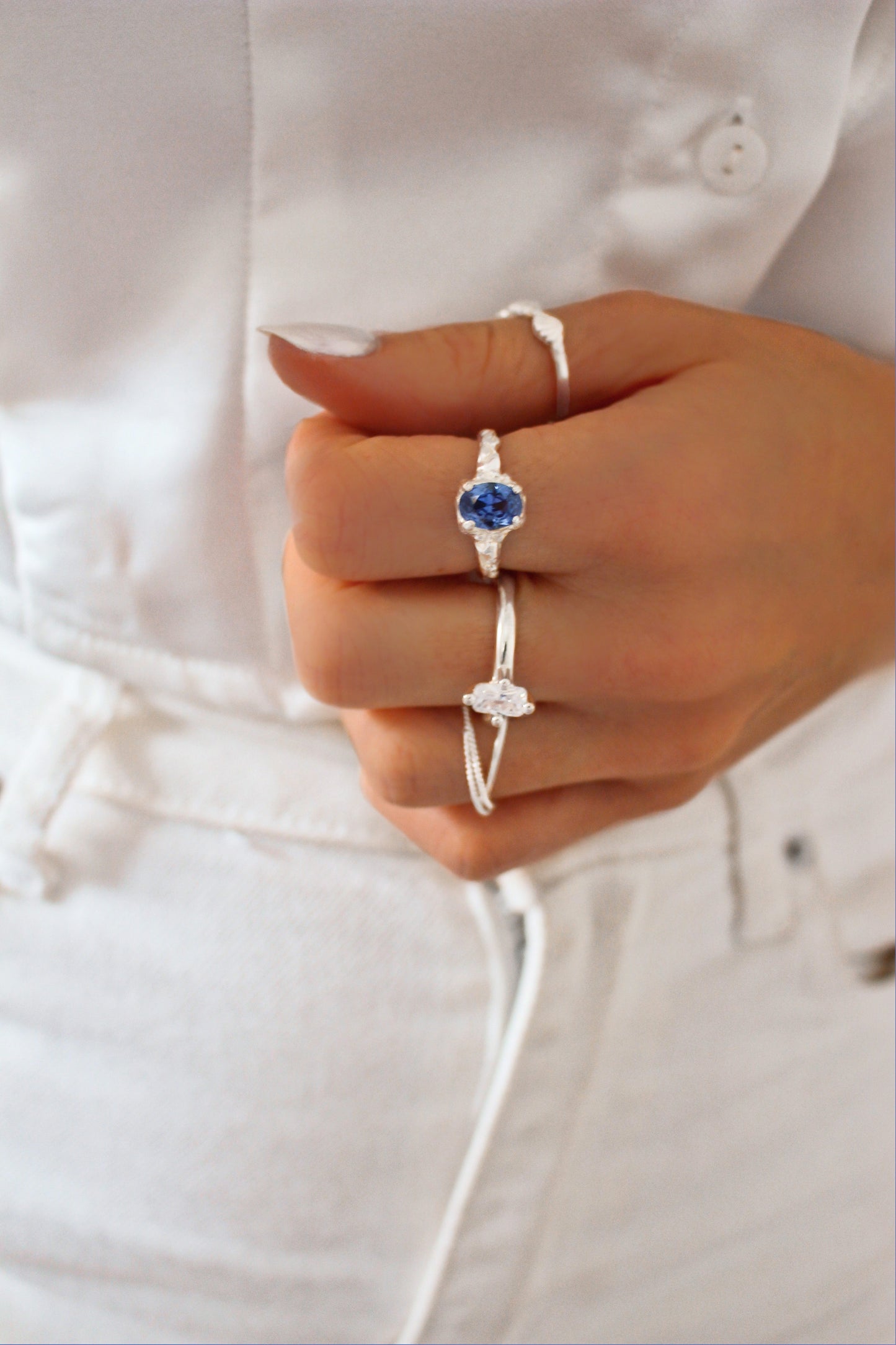 Waterproof ∙ Blue Sapphire Zirconia Ring in 925 sterling silver ∙ Oval cut ∙ Adjustable Ring ∙ Irregular shape ∙ Gift for her