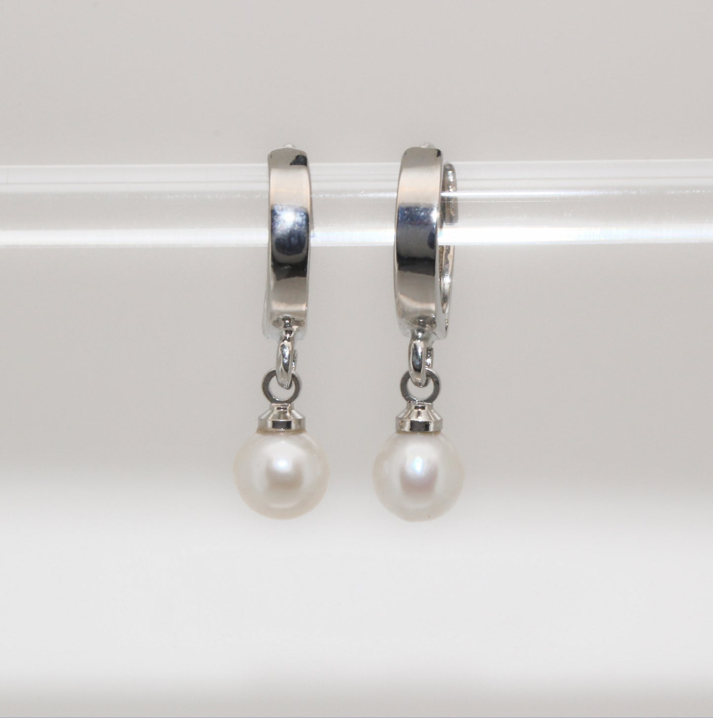 JUNE - Silver Pearl Drop Huggies Earrings ∙ Pearl Dangle Earring ∙ Wedding Pearl Layering Earrings ∙ Ocean Inspired Jewelry