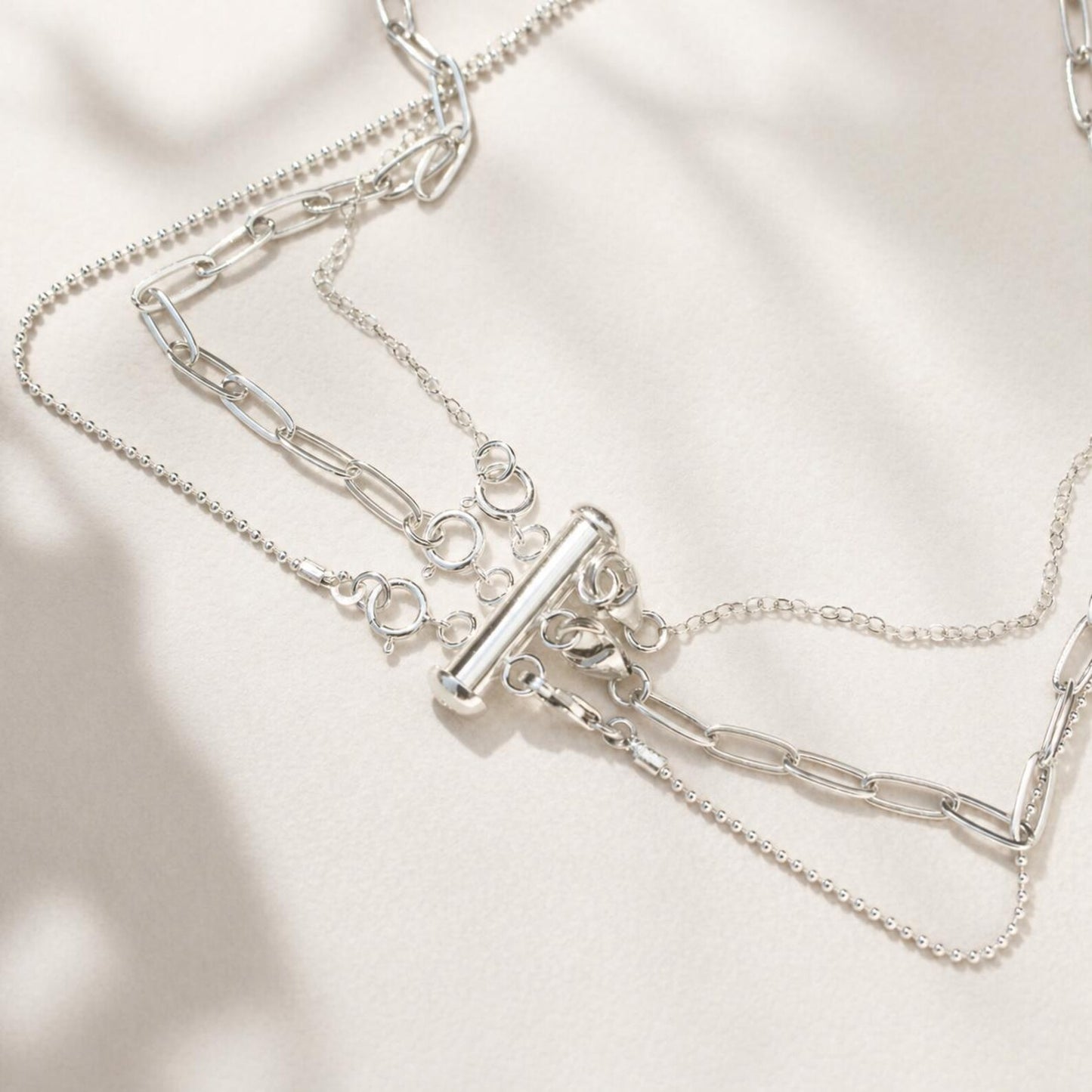 Fermoir à glissière en Or rempli 14k ou Argent sterling 925 · Relieur de colliers · Évite aux colliers de s'entremêler · Empêche les chaînes de tourner