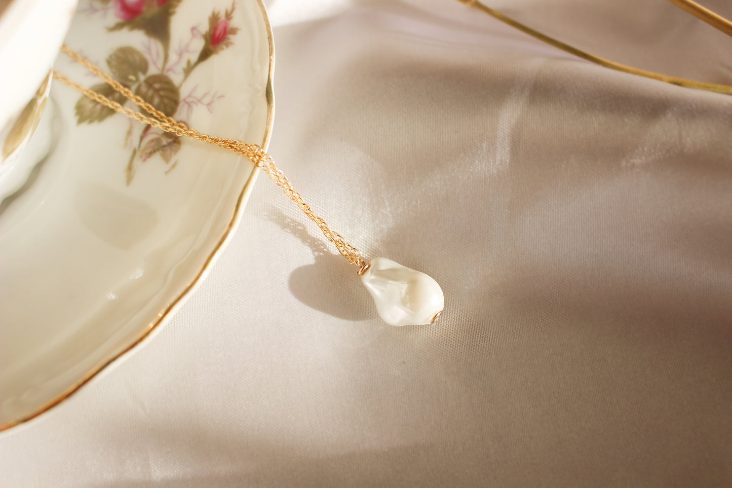 MUSE - Collier Corde Irrégulière Gold Filled 14K et Perles Baroques