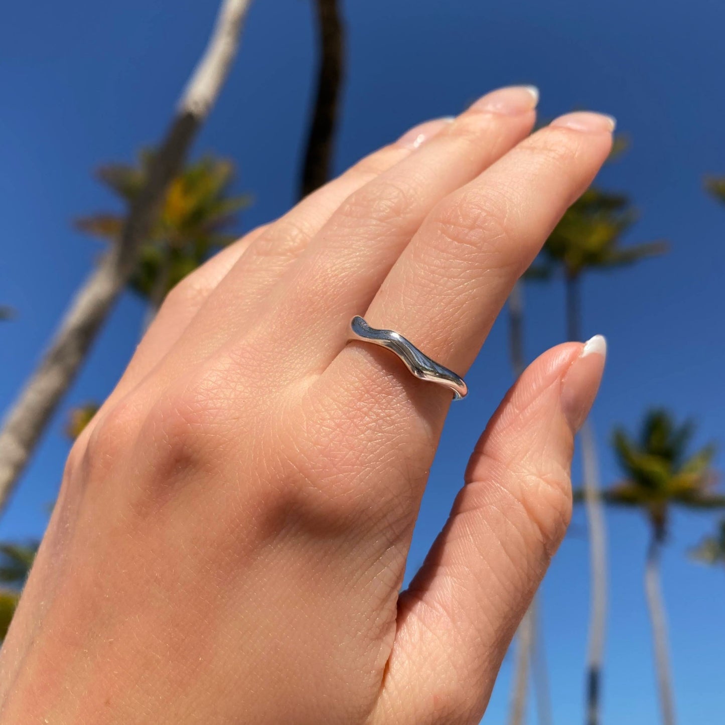 925 Sterling Silver Water Element Ring ∙ Wavy Ring ∙ Plain Curved Abstracted Ring