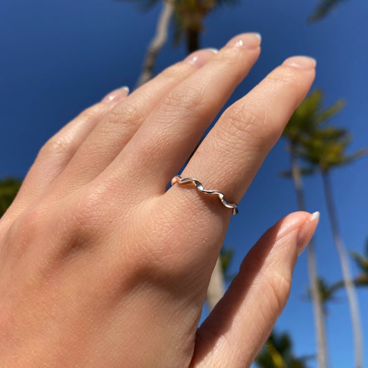 925 Sterling Silver Mobius Ring ∙ Twisted Wavy Ring ∙ Adjustable