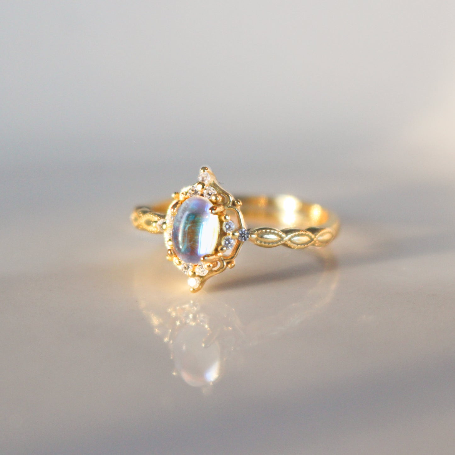 18k Moonstone Ring in 925 Sterling Silver Vintage Princess Adjustable Ring