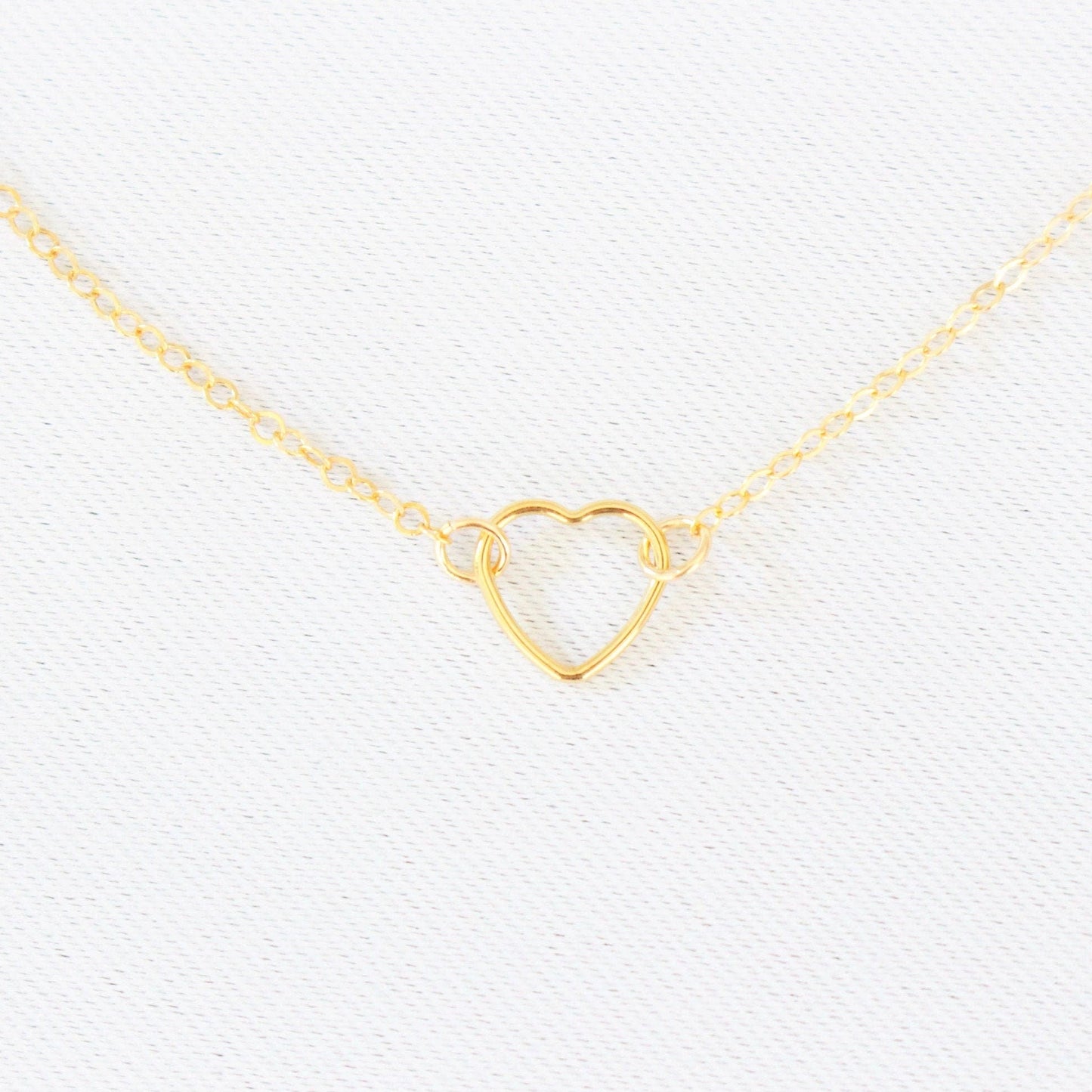 Wire Heart Bracelet in 14k Gold Filled ∙ Gold Layering Adjustable Bracelet