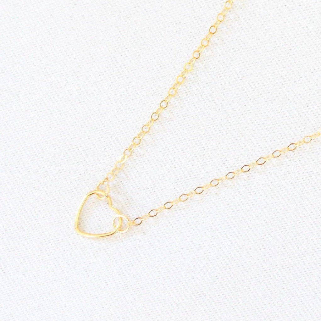 Wire Heart Bracelet in 14k Gold Filled ∙ Gold Layering Adjustable Bracelet