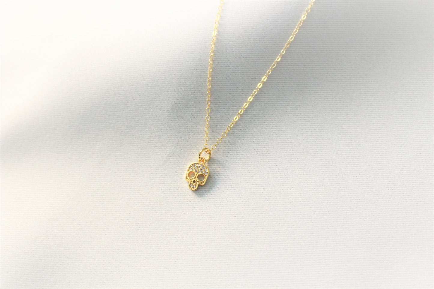 Dainty Skull Necklace ∙ 14k Gold filled chain ∙ Shiny charm pendant skull