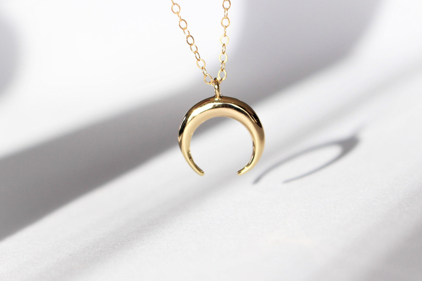 Double Horn Necklace ∙ 18K Crescent Horn Pendant and 14k Gold Filled chain ∙ Dainty Gold Moon ∙ Gift for her ∙ Boho necklace