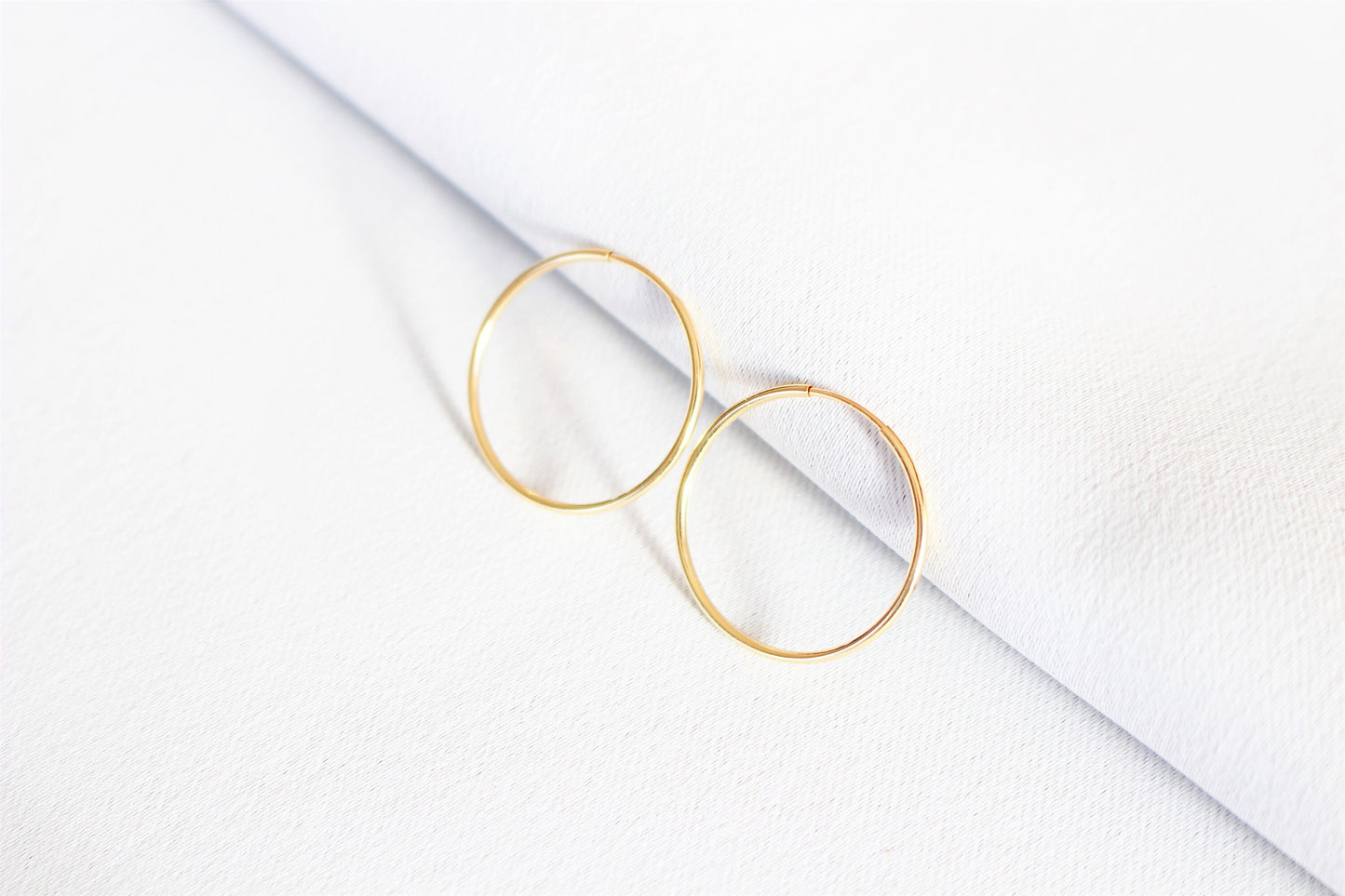 14kt gold filled hoops earrings ∙ Minimalist Creole earrings ∙ 1 pair ∙ Long lasting earrings tiny simple