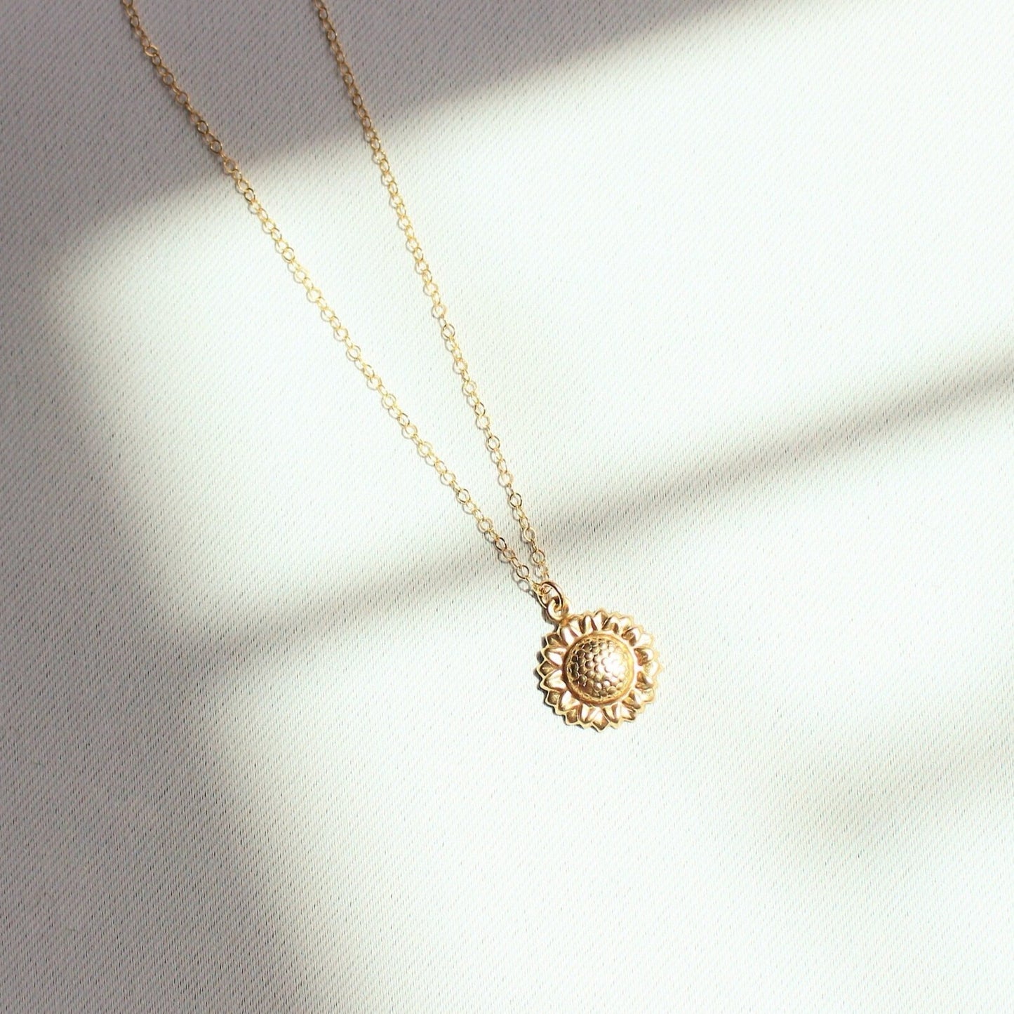 Sunflower - 14K Gold Filled Necklace ∙ Flower Necklace pendant ∙ Daisy Necklace