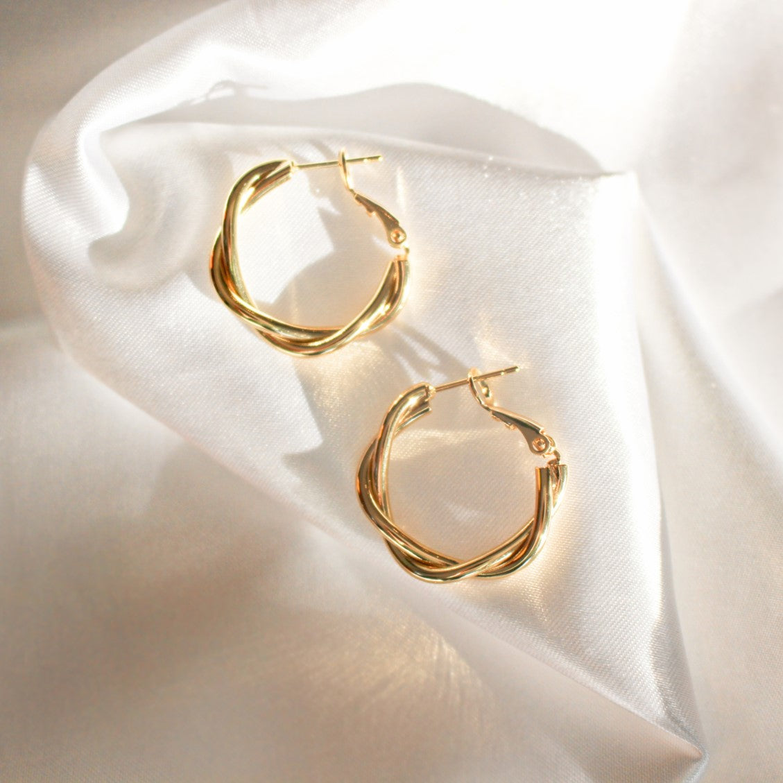 QUEENLY - Boucles d'oreilles torsadées or 14k