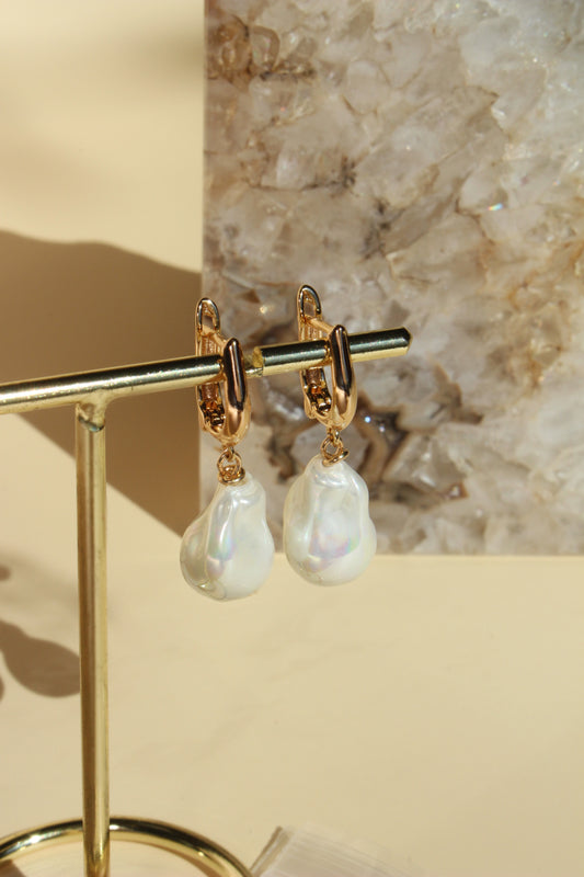 MUSE - 14K Gold and Vegan Baroque Pearls Irregular Earrings ∙ Golden Huggies Clip Bead Drop Earrings ∙ Lever back earring ∙ Creation Megane