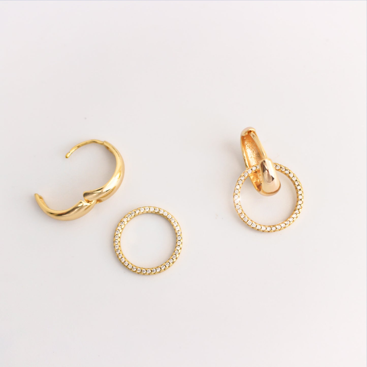 ORIELLE - Versatile 24 karat Gold Earrings ∙ Huggies Gold Hoop ∙ Jewelry Gift For Her ∙ Sparkle Earrings
