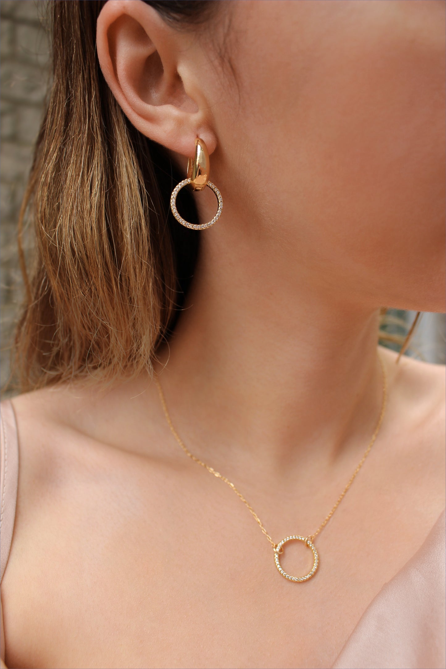 ORIELLE - Versatile 24 karat Gold Earrings ∙ Huggies Gold Hoop ∙ Jewelry Gift For Her ∙ Sparkle Earrings