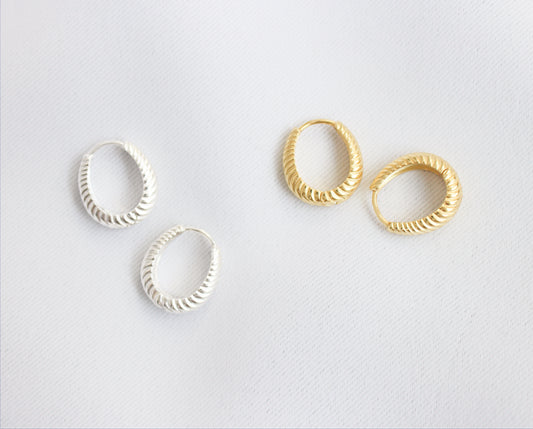 SELENA - Minimal Twisted Hoops in 925 Sterling Silver Filled ∙ 18k Gold Daily Wear Earrings ∙ Croissant Hoop