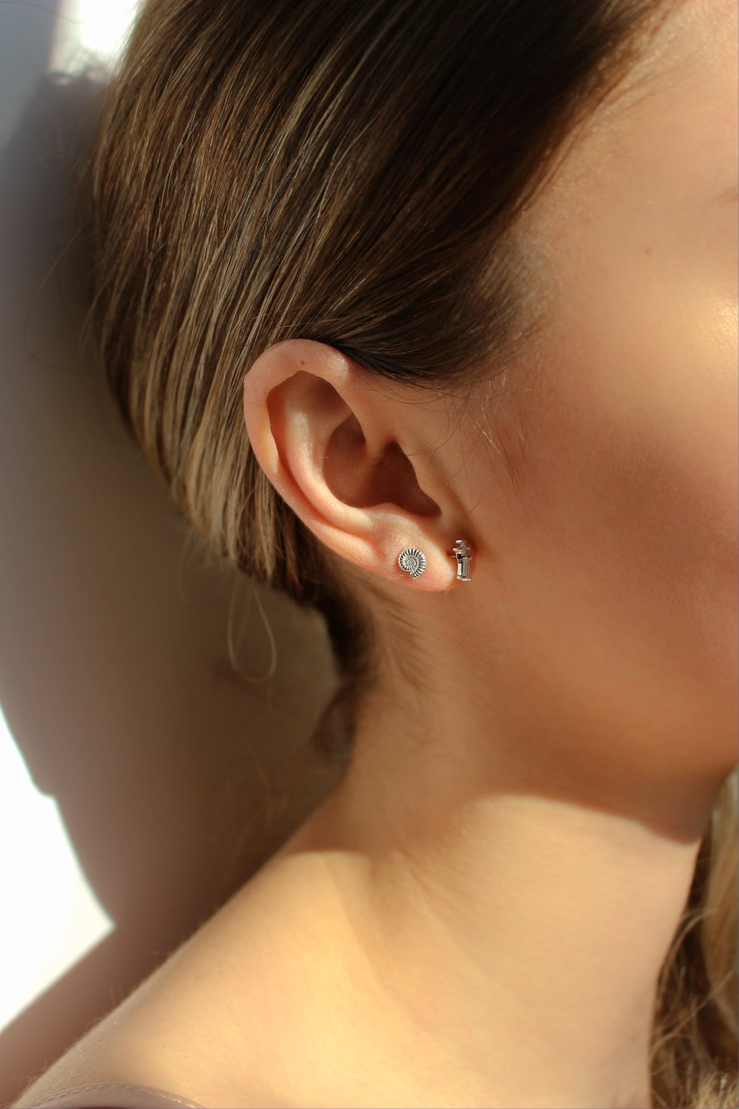 18k Gold Vermeil ∙ Ammonite Shell Stud Earrings ∙ Waterproof ∙ Tiny Spiral Shell Earrings ∙ Minimalist Silver Earrings ∙ Sea Ocean Theme