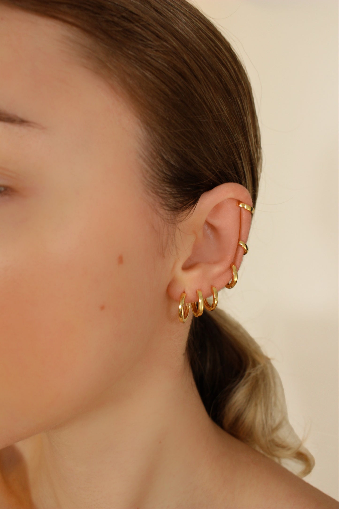 18k Gold Vermeil Waterproof Hoops ∙ Gold Huggie ∙ Simple tiny Earrings ∙ Unisex Earrings ∙ Dainty Hoops