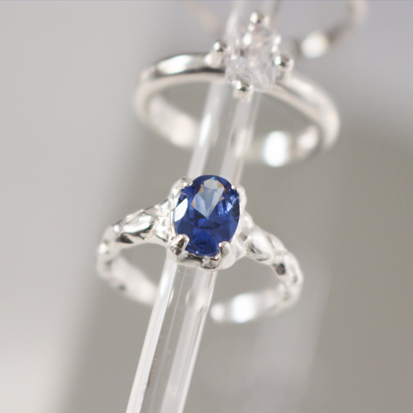 Waterproof ∙ Blue Sapphire Zirconia Ring in 925 sterling silver ∙ Oval cut ∙ Adjustable Ring ∙ Irregular shape ∙ Gift for her