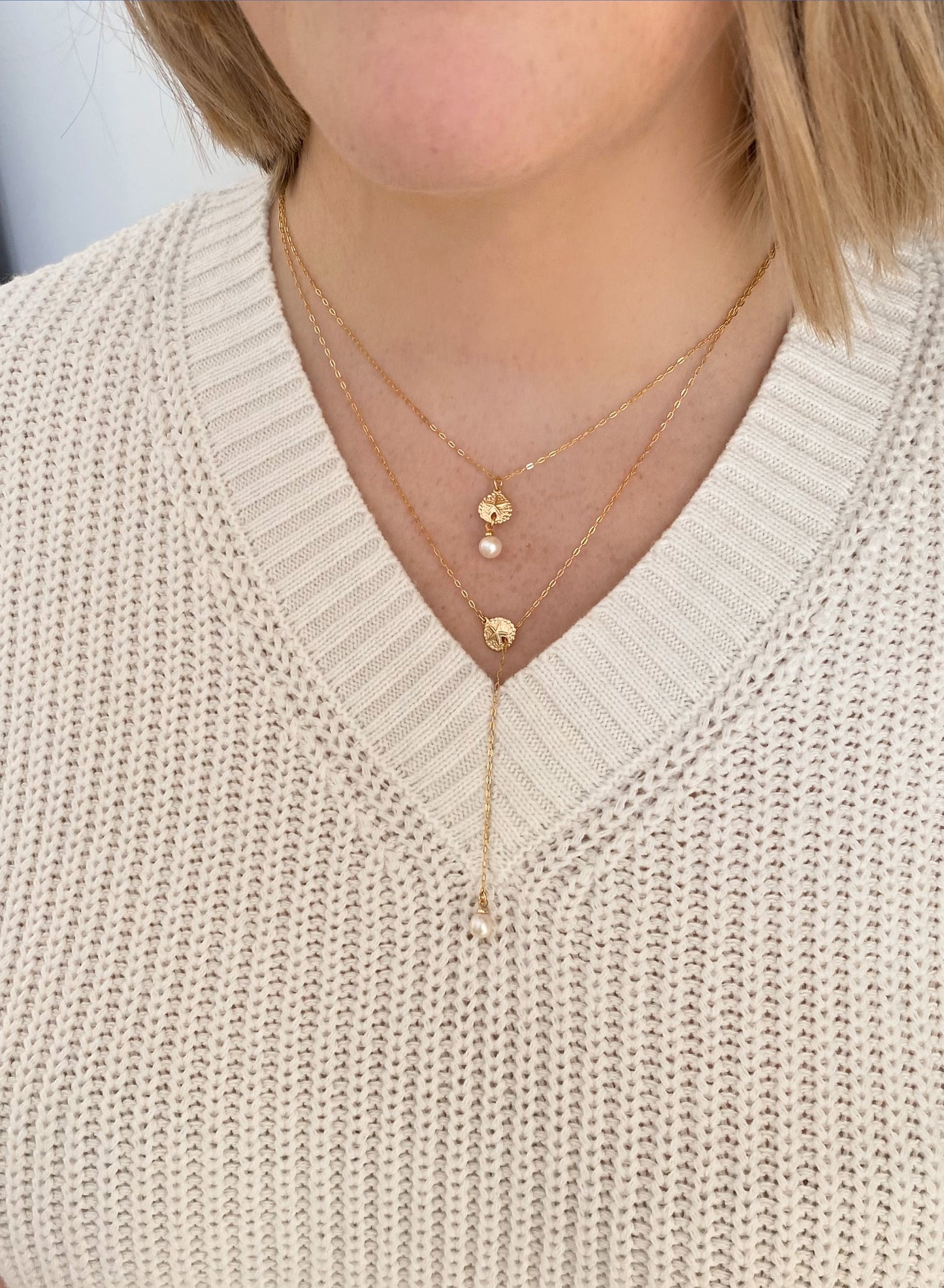 14k Gold Filled Sea Shell Pearl Drop Necklace ∙ Sand Dollar Charms ∙ Wedding Gift for Her ∙ Minimalist Gold Necklace