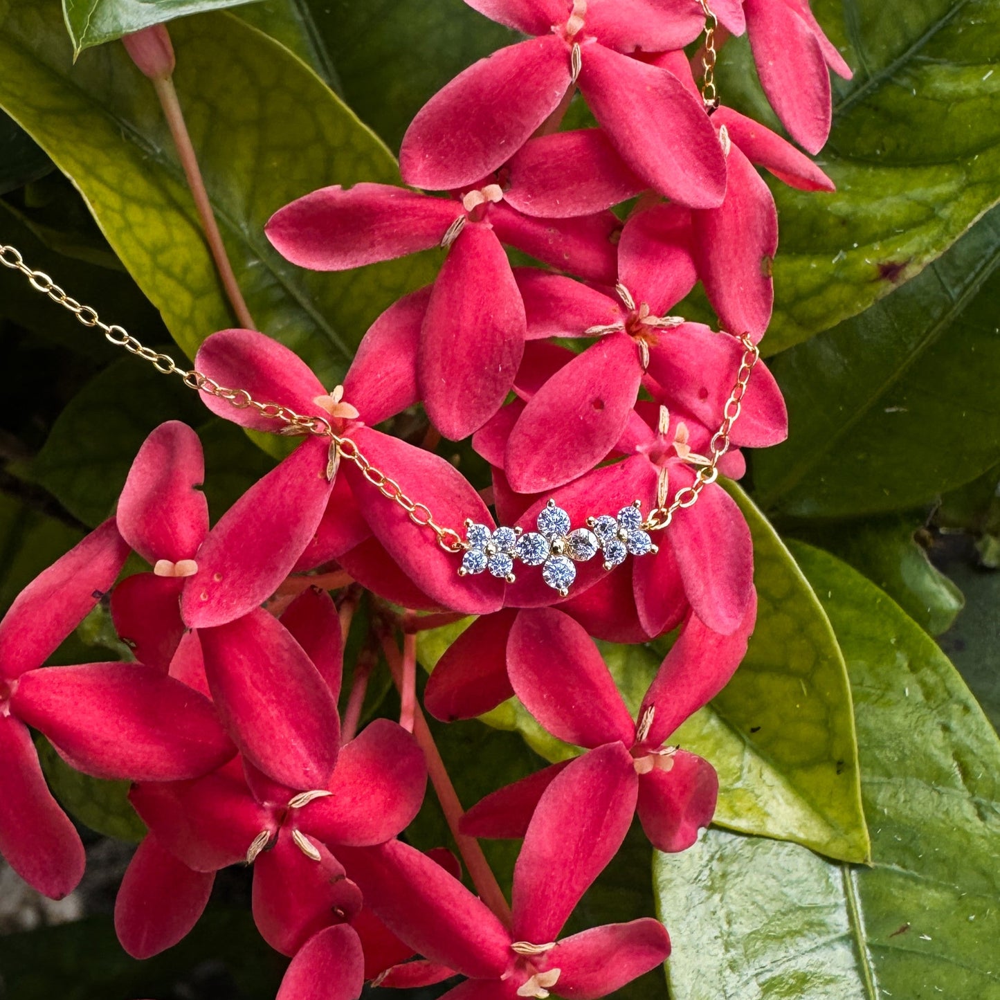 925 Sterling Silver Dainty Flower Necklace ∙ Trio Flower Chain