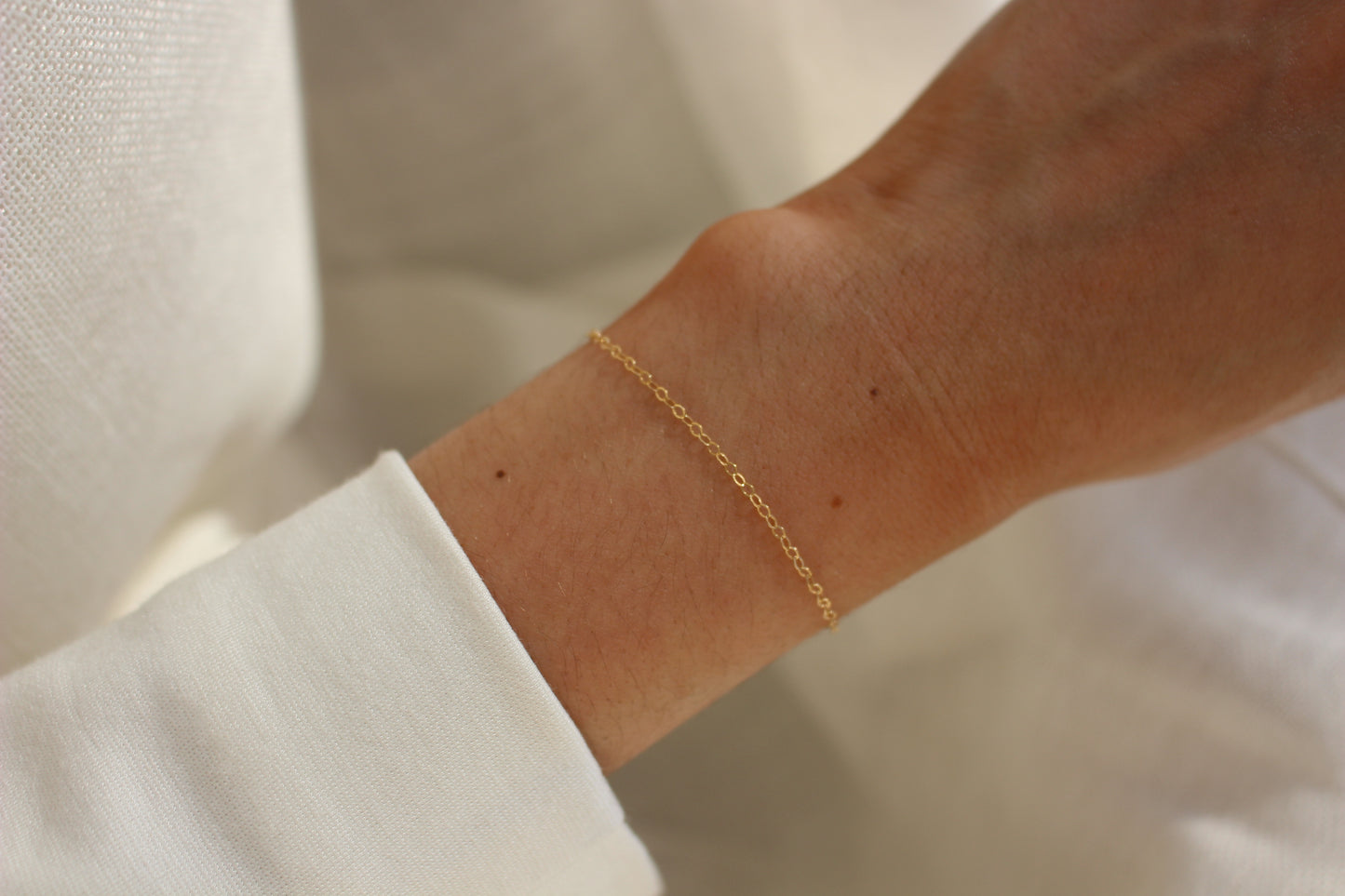 14k Gold Filled Cable Chain Bracelet ∙ Minimalist Custom Bracelet Length ∙ Gift for her ∙ Bridesmaid Gift ∙ 1.6mm ∙ Gold Tiny Bracelet
