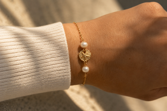 14k Gold Filled Sea Shell Bracelet with pearls ∙ Sand Dollar Charms ∙ Wedding Beach Jewelry ∙ Waterproof Bracelet