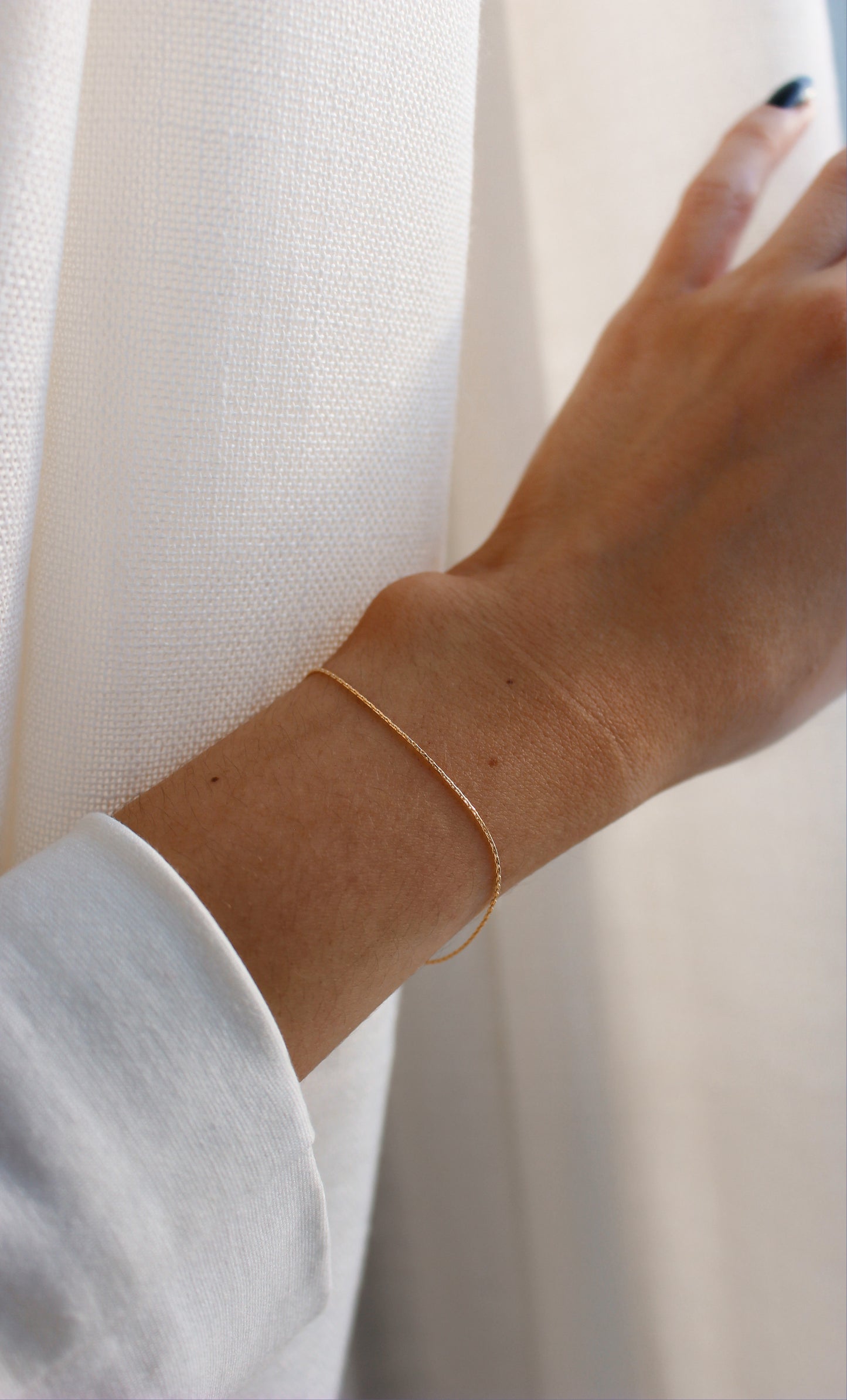 14k Gold Filled Snake Chain Bracelet ∙ Minimalist Layering Bracelet ∙ Adjustable Bracelet For Women ∙ Gift for wife ∙ 0.7mm ∙ Anti tarnish