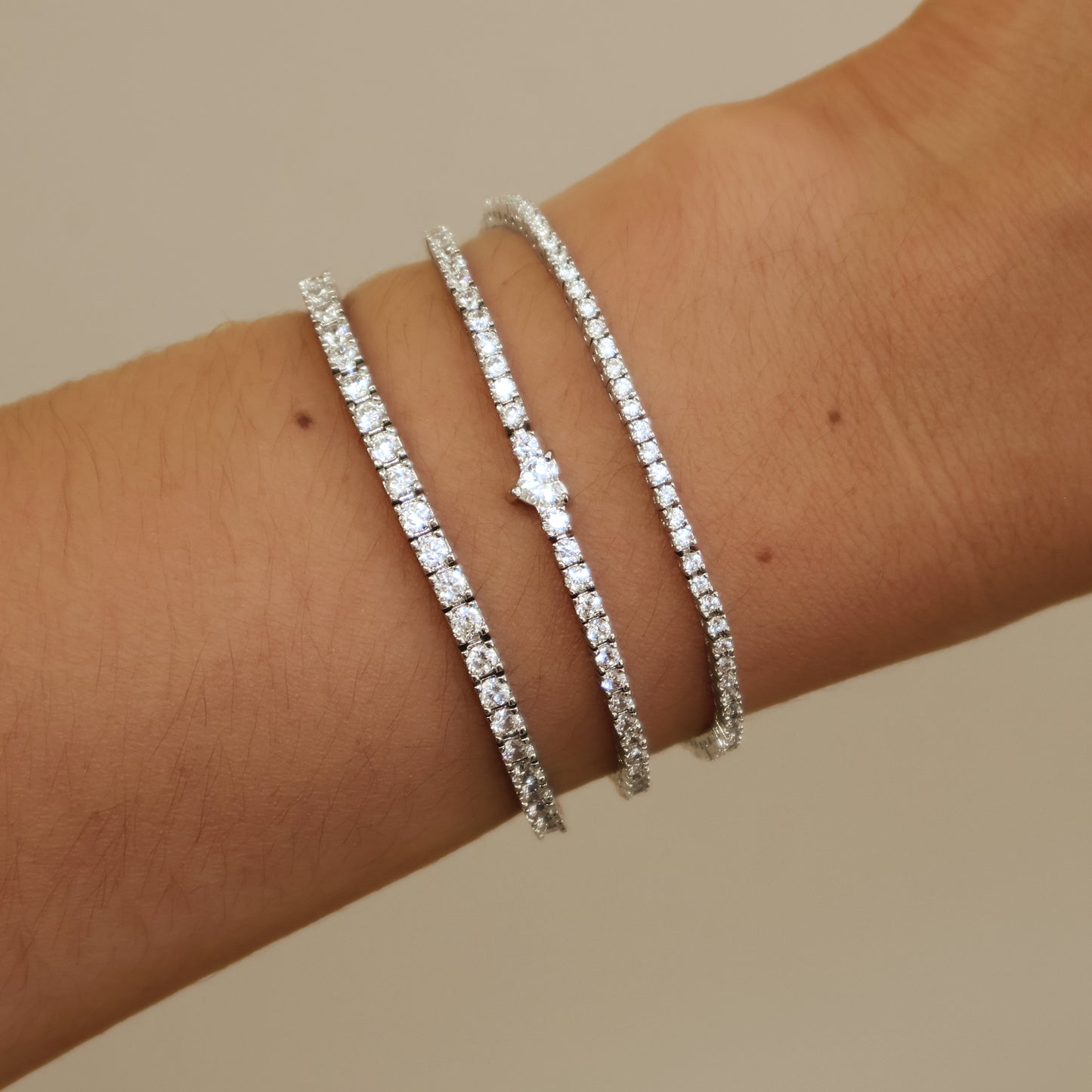 Minimalist Heart Tennis Bracelet in Silver Plated