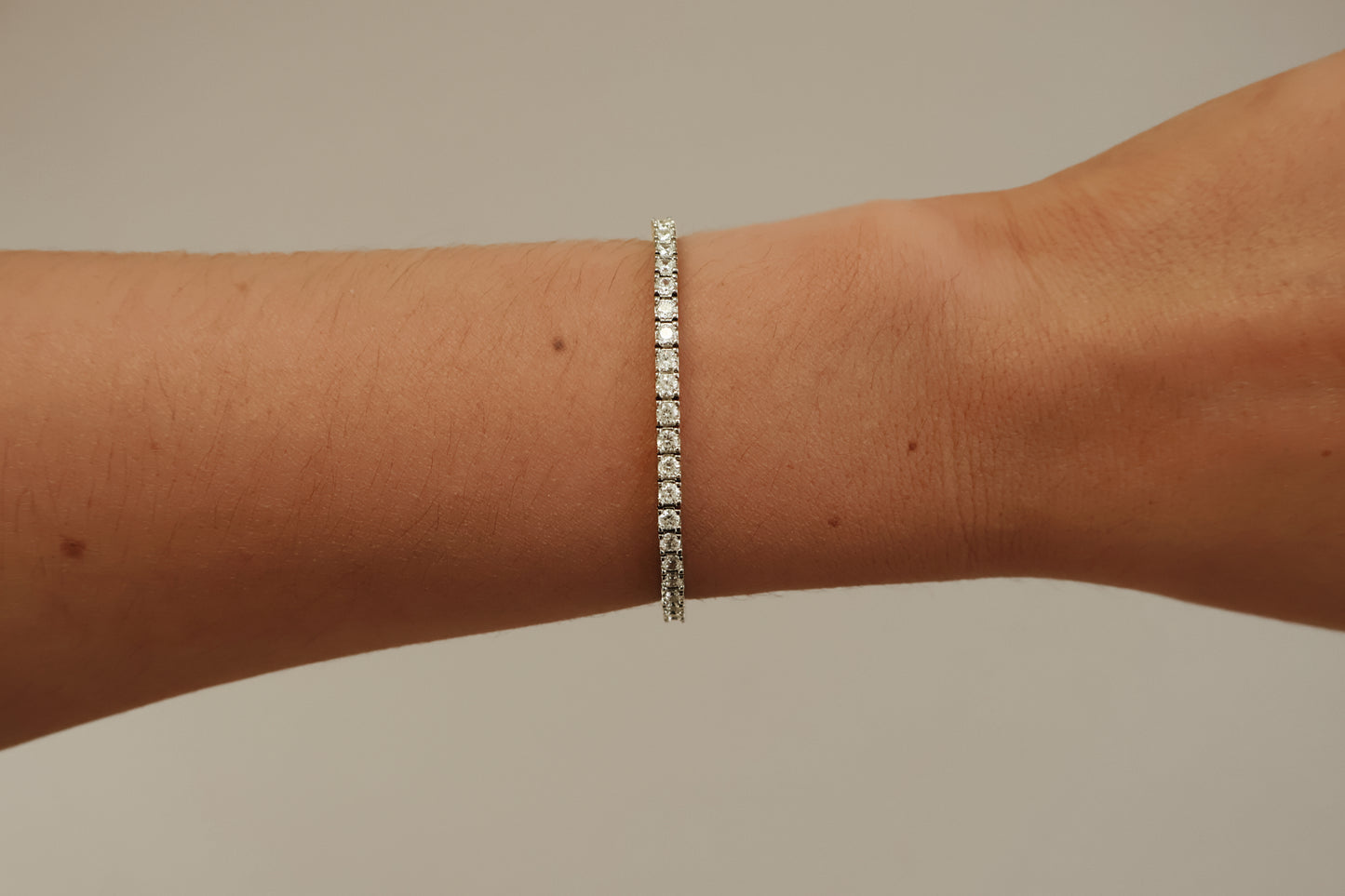 Minimalist Heart Tennis Bracelet in Silver Plated