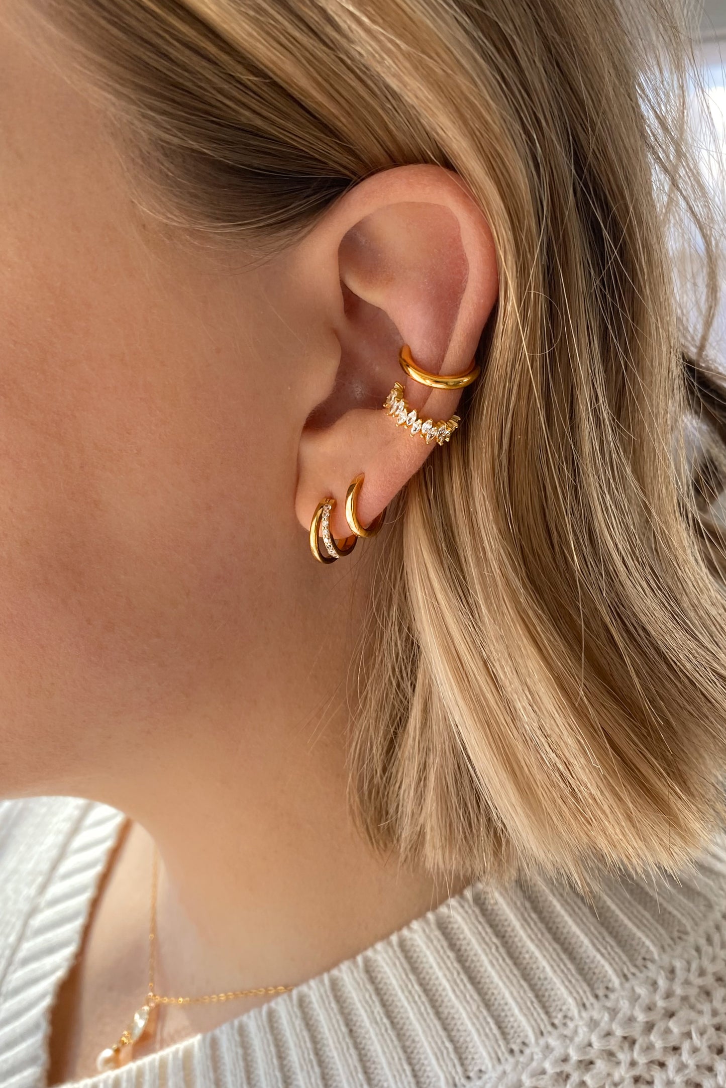 18k Gold Vermeil Waterproof Hoops ∙ Gold Huggie ∙ Simple tiny Earrings ∙ Unisex Earrings ∙ Dainty Hoops