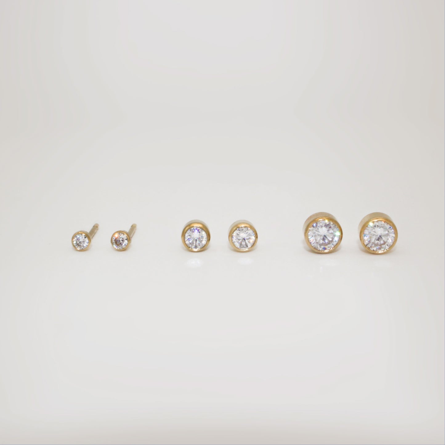 Dainty 14kt Gold Filled Round Zirconia ∙ Studs Earrings