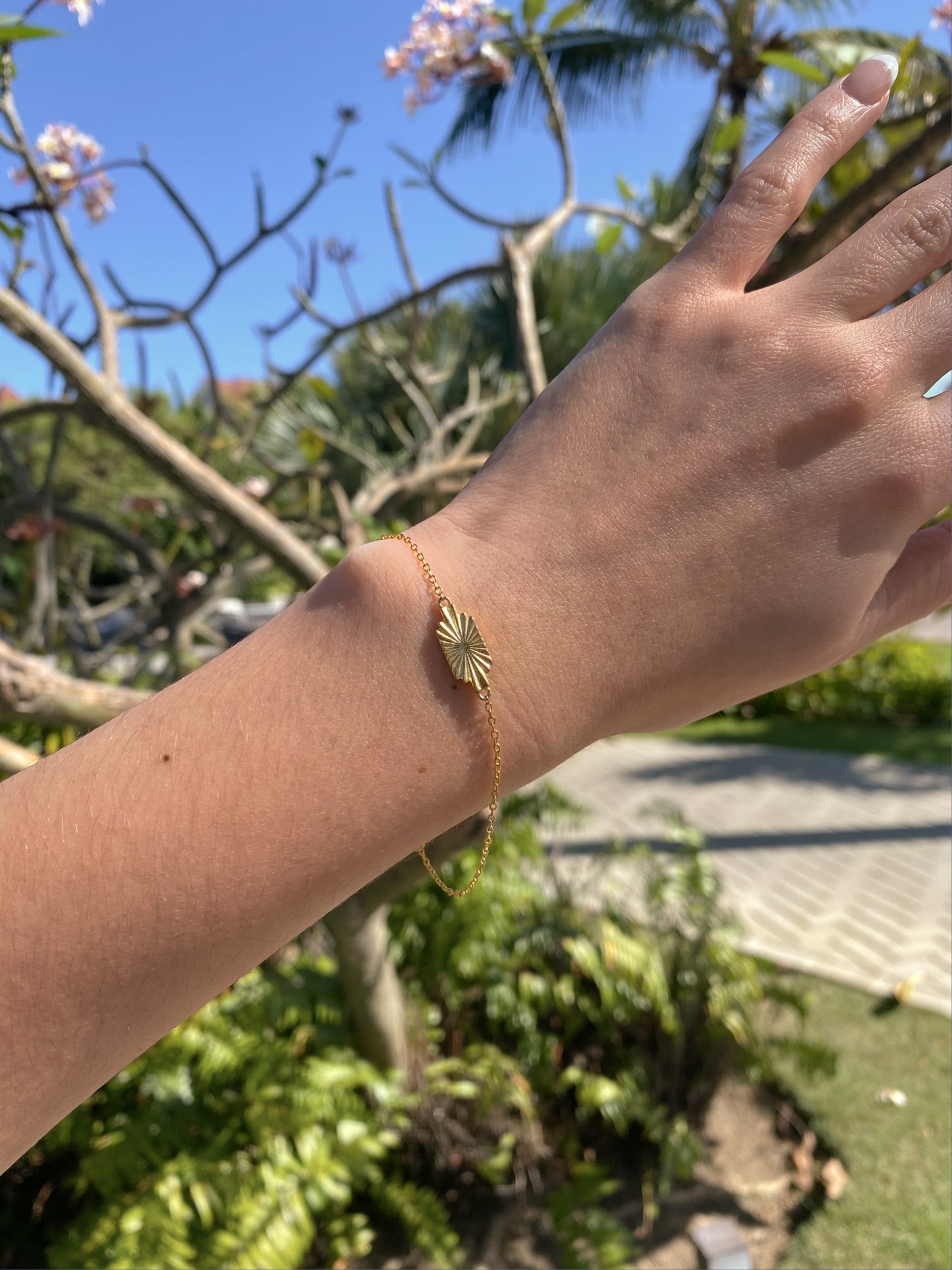 18k Gold Vermeil Sunburst Bracelet ∙ Hexagon Minimalist Bracelet∙ Jewelry For Women ∙ Hypoallergenic ∙ Waterproof