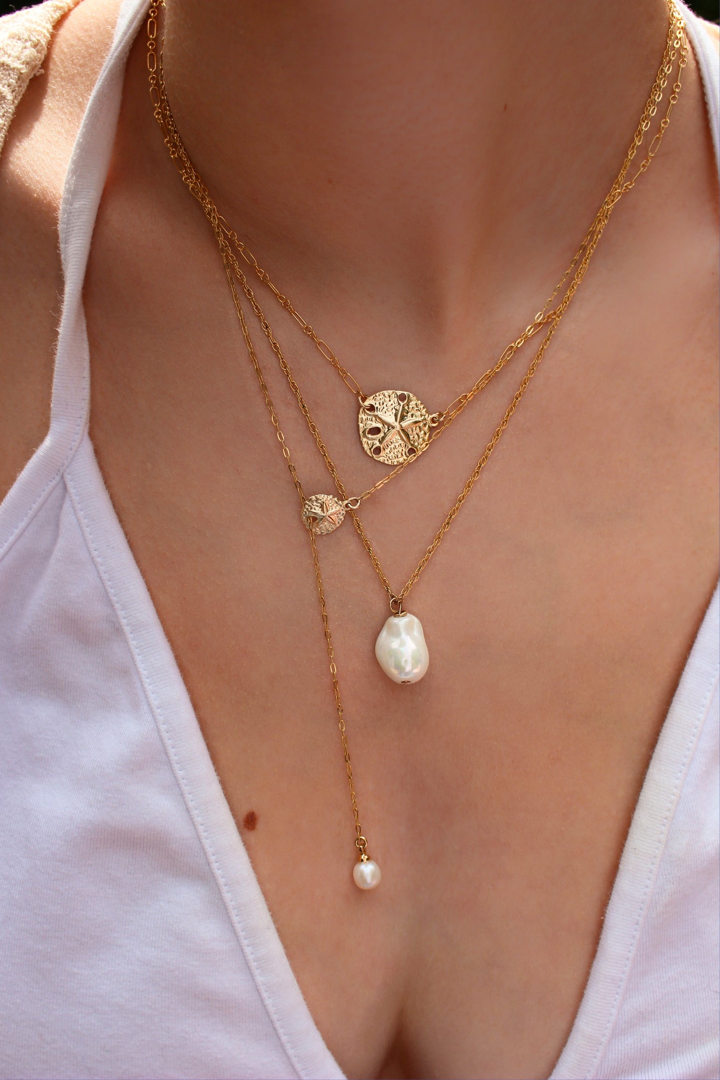 Abundance Charm ∙ 14k Gold Filled Sea Shell Necklace ∙ Sea lovers medallion ∙ Sand Dollar Gold Charm ∙ Gift for sister ∙ Seashore jewelry