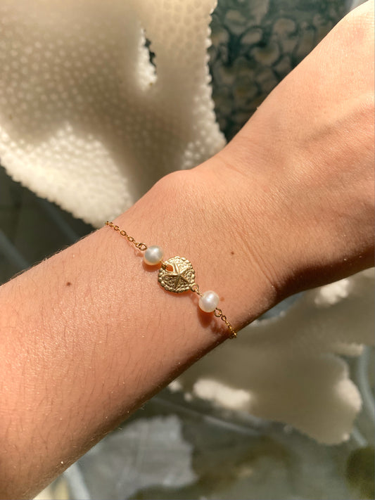14k Gold Filled Sea Shell Bracelet with pearls ∙ Sand Dollar Charms ∙ Wedding Beach Jewelry ∙ Waterproof Bracelet