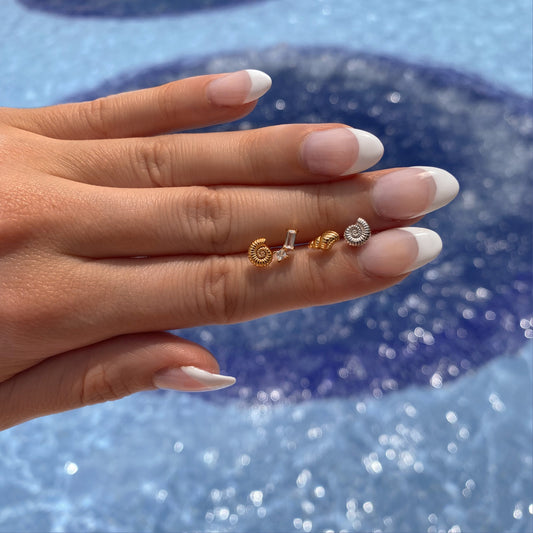 18k Gold Vermeil ∙ Ammonite Shell Stud Earrings ∙ Waterproof ∙ Tiny Spiral Shell Earrings ∙ Minimalist Silver Earrings ∙ Sea Ocean Theme