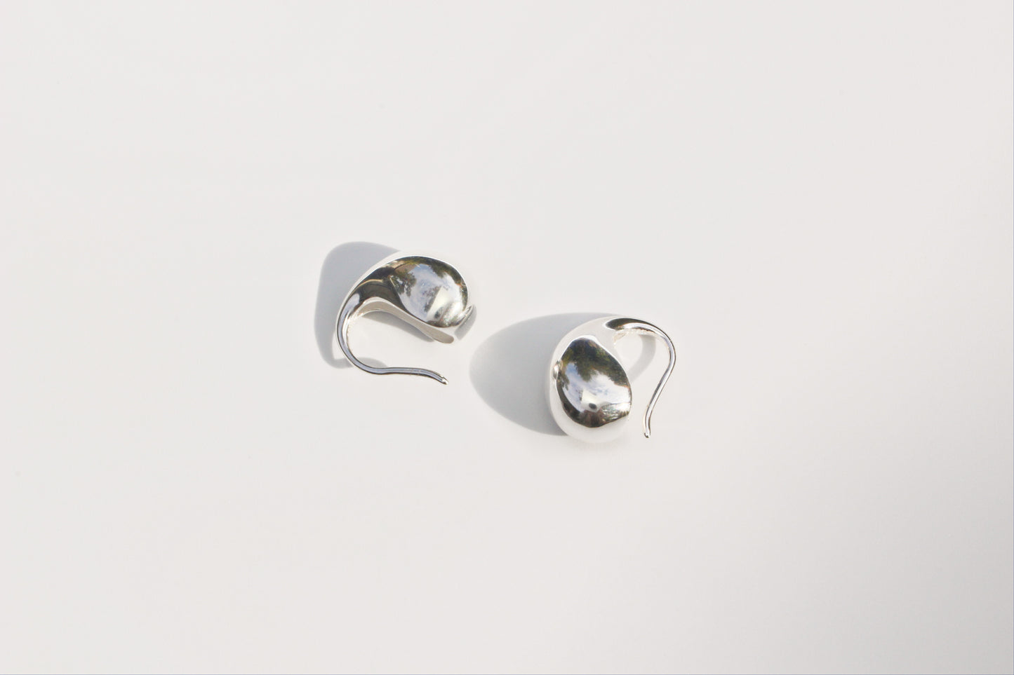 925 Sterling Silver Water Drop Earrings · Medium Teardrop