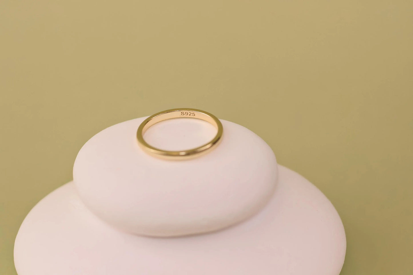 Eternity Band Ring in 925 Sterling Silver 18k Gold · Complete with a charm · Thin Stacking Ring · Domed Comfort Fit