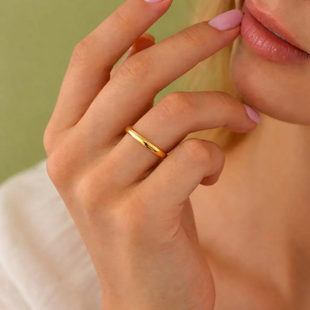 Eternity Band Ring in 925 Sterling Silver 18k Gold · Complete with a charm · Thin Stacking Ring · Domed Comfort Fit