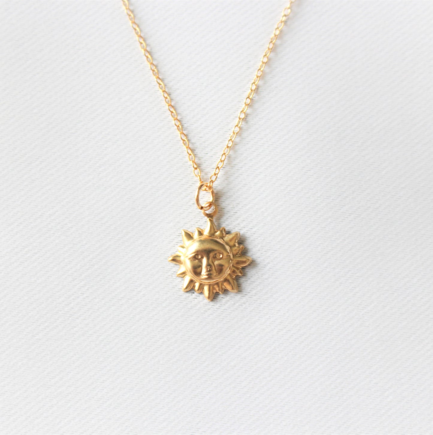 Smiling Sun - Necklace in 14k Gold Filled