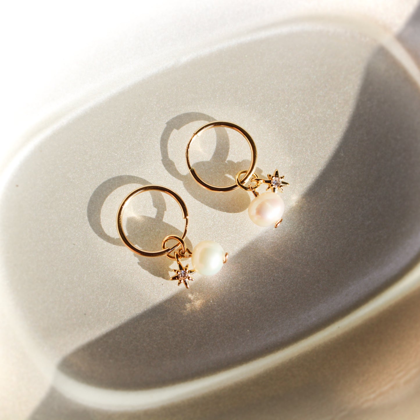 Elisa - Boucles d'Oreilles Créoles Perles Gold Filled 14 Carats